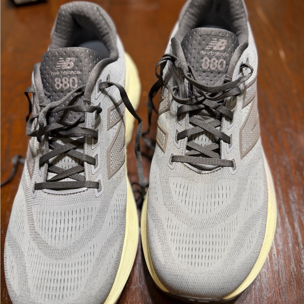 New Balance Men's Gray and Cream Athletic Shoes